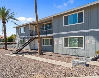 1346 E Mountain View Road - Photo Thumbnail 1