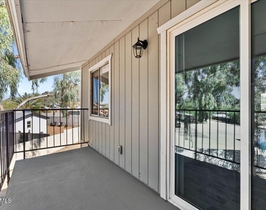 1346 E Mountain View Road - Photo Thumbnail 2