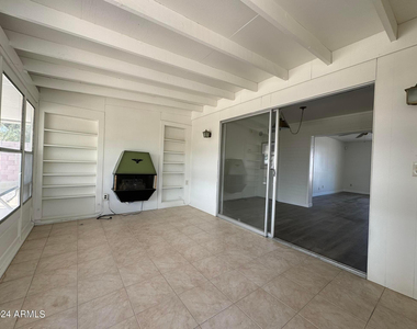 11013 N 110th Drive - Photo Thumbnail 6