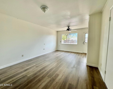 11013 N 110th Drive - Photo Thumbnail 19