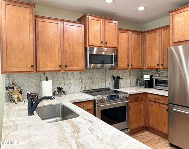 7222 E Gainey Ranch Road - Photo Thumbnail 6