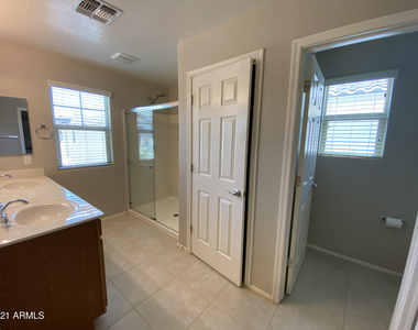 7363 W Cambridge Avenue - Photo Thumbnail 9