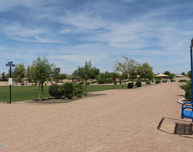 2372 E Dust Devil Drive - Photo Thumbnail 31
