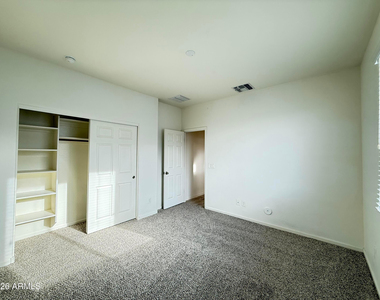2372 E Dust Devil Drive - Photo Thumbnail 23