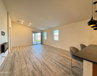 2372 E Dust Devil Drive - Photo Thumbnail 15