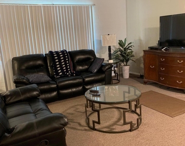 10654 W Alabama Avenue - Photo Thumbnail 1