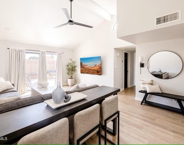9073 E Evans Drive - Photo Thumbnail 7