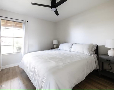 9073 E Evans Drive - Photo Thumbnail 14