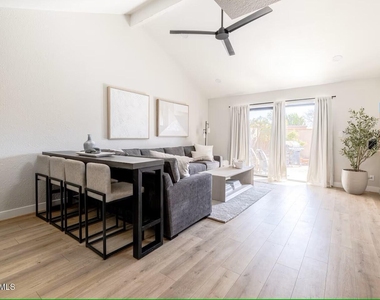 9073 E Evans Drive - Photo Thumbnail 4