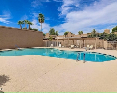9073 E Evans Drive - Photo Thumbnail 18
