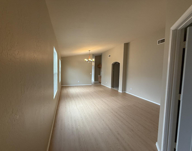 25214 W Clanton Avenue - Photo Thumbnail 2