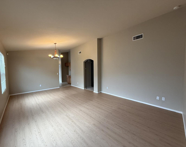 25214 W Clanton Avenue - Photo Thumbnail 1