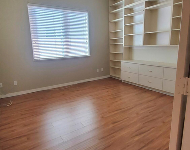 11064 E Oberlin Way - Photo Thumbnail 13