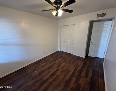 6617 W Ocotillo Road - Photo Thumbnail 10