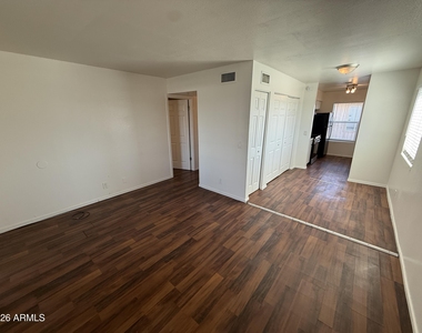 6617 W Ocotillo Road - Photo Thumbnail 3