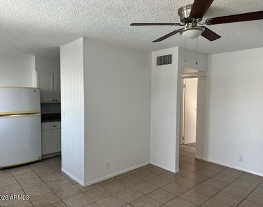 2525 N 52nd Street - Photo Thumbnail 1