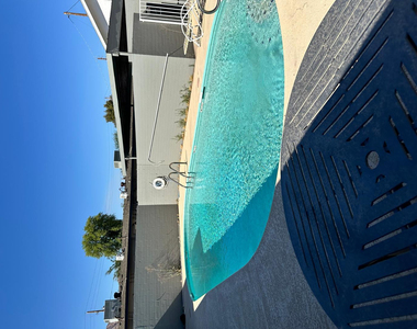 2525 N 52nd Street - Photo Thumbnail 12