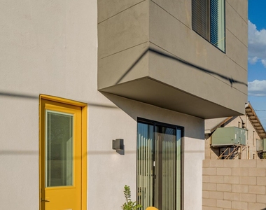 1349 W Osborn Road - Photo Thumbnail 22