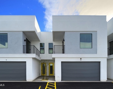 1349 W Osborn Road - Photo Thumbnail 26