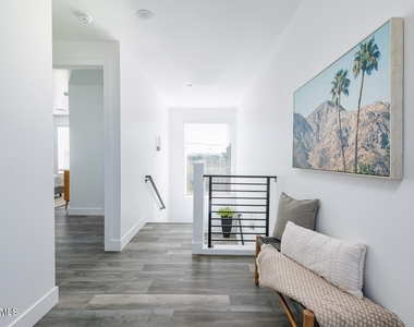 1349 W Osborn Road - Photo Thumbnail 9
