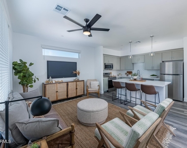 1349 W Osborn Road - Photo Thumbnail 4