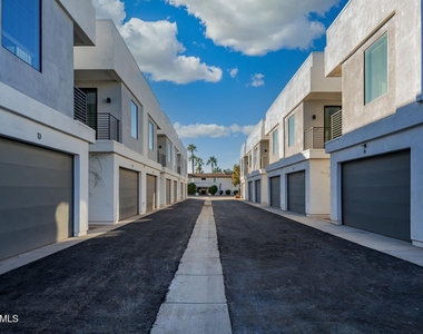 1349 W Osborn Road - Photo Thumbnail 20
