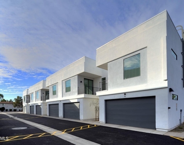 1349 W Osborn Road - Photo Thumbnail 28