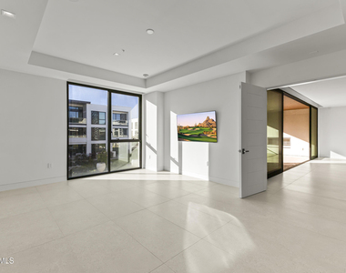 6587 N Palmeraie Boulevard - Photo Thumbnail 14