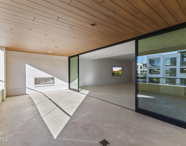 6587 N Palmeraie Boulevard - Photo Thumbnail 11