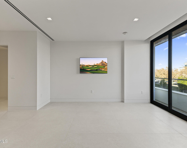 6587 N Palmeraie Boulevard - Photo Thumbnail 23