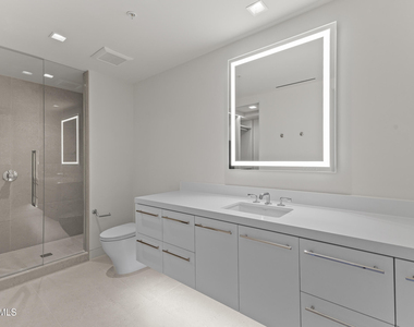 6587 N Palmeraie Boulevard - Photo Thumbnail 24