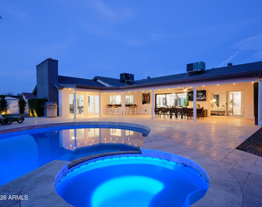 15218 N 61st Street - Photo Thumbnail 1