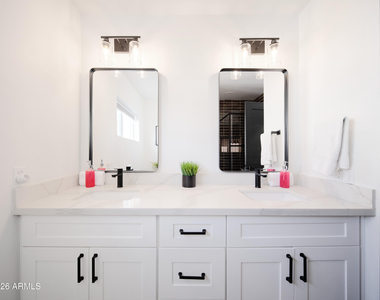 15218 N 61st Street - Photo Thumbnail 40