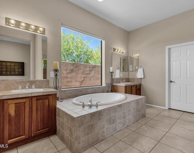 1715 W Ainsworth Drive - Photo Thumbnail 28