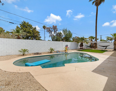 536 W 18th Street - Photo Thumbnail 6