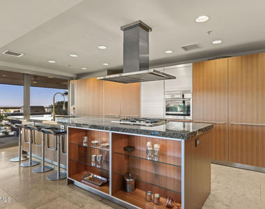 7167 E Rancho Vista Drive - Photo Thumbnail 13