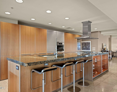 7167 E Rancho Vista Drive - Photo Thumbnail 12