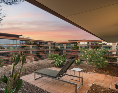 7167 E Rancho Vista Drive - Photo Thumbnail 30