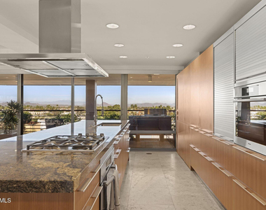 7167 E Rancho Vista Drive - Photo Thumbnail 14