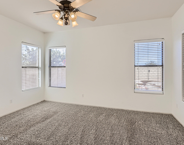 35006 N 27th Avenue - Photo Thumbnail 12