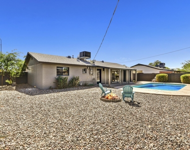 1986 E Palmcroft Drive - Photo Thumbnail 19
