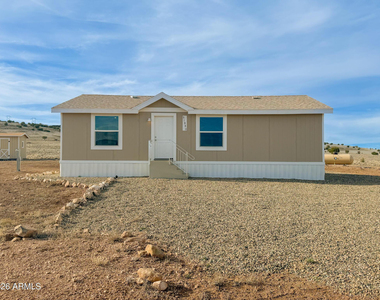 51880 N Gold Plains Road - Photo Thumbnail 2