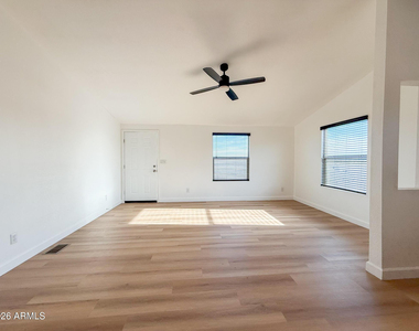 51880 N Gold Plains Road - Photo Thumbnail 11