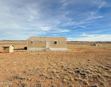 51880 N Gold Plains Road - Photo Thumbnail 5