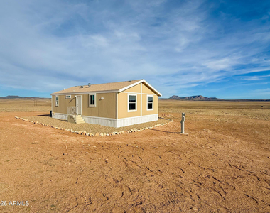 51880 N Gold Plains Road - Photo Thumbnail 4