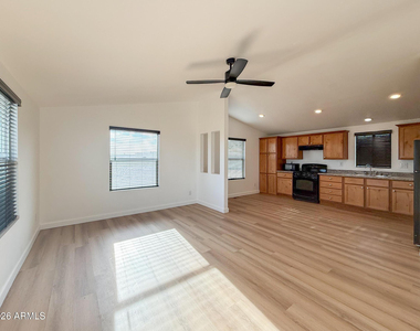 51880 N Gold Plains Road - Photo Thumbnail 6