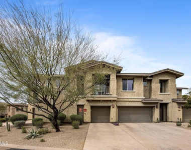 10260 E White Feather Lane - Photo Thumbnail 18