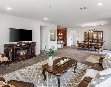 10260 E White Feather Lane - Photo Thumbnail 10