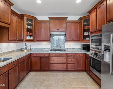 10260 E White Feather Lane - Photo Thumbnail 2