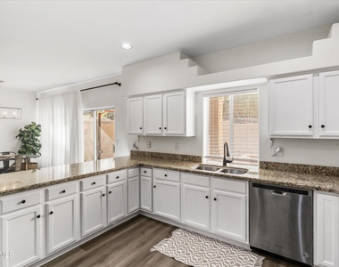 12852 N Mountainside Drive - Photo Thumbnail 8